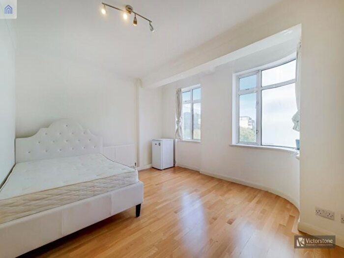 Studio To Rent In Warren Court, Euston Road, London, NW1