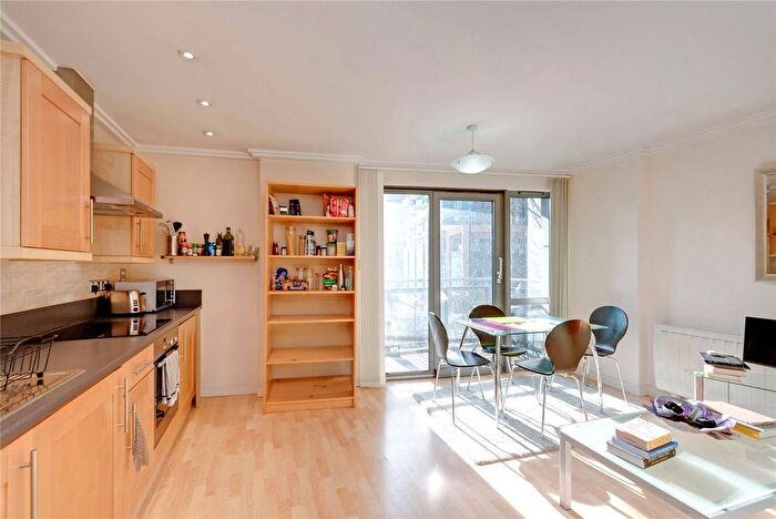 1 Bedroom Flat To Rent In Victoria Road, North Acton, W3