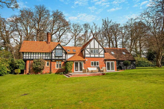 5 Bedroom Detached House For Sale In Whitchurch Hill, Oxfordshire, RG8