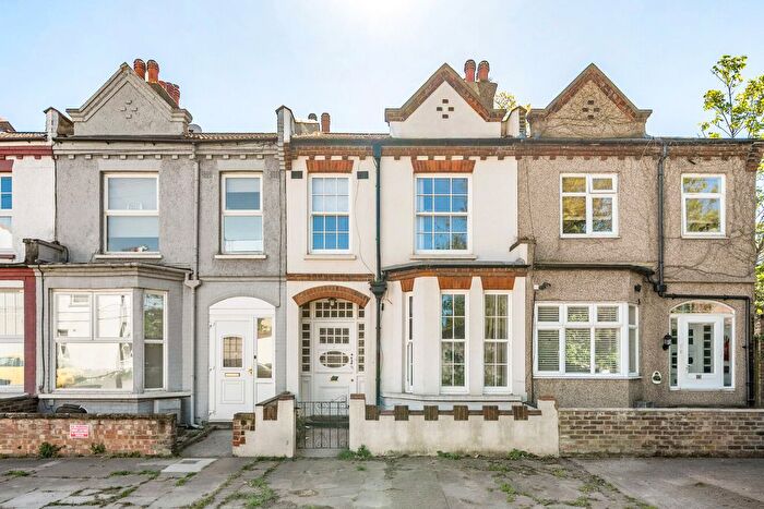 3 Bedroom Terraced House For Sale In Fernlea Road, Mitcham, Surrey, CR4