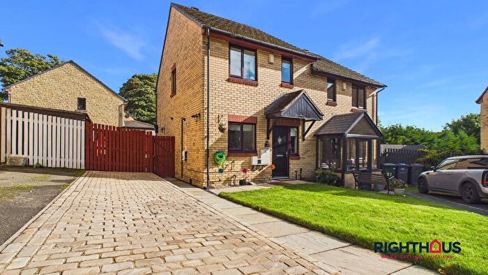 2 Bedroom Semi-Detached House For Sale In Mcmillan Gardens, Bradford, BD6