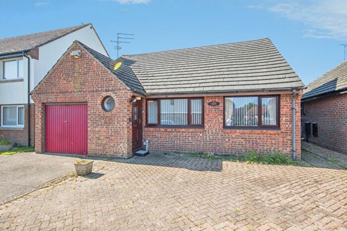 3 Bedroom Detached Bungalow For Sale In Faulkeners Way, Trimley St. Mary, Felixstowe, IP11
