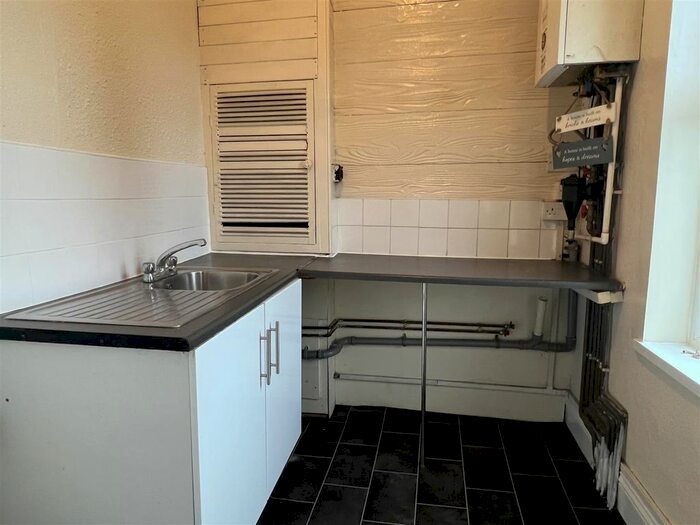 2 Bedroom Flat To Rent In Harrison Street, Bloxwich, Walsall WS3