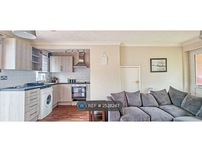 1 Bedroom Flat To Rent In Gregory Court, Newton Aycliffe, DL5