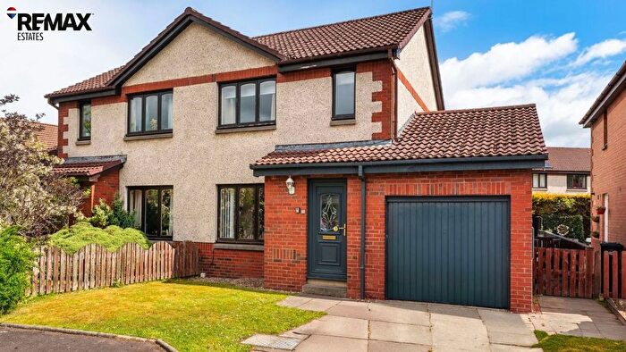 3 Bedroom Semi-Detached House For Sale In Foxknowe Place, Livingston, EH54