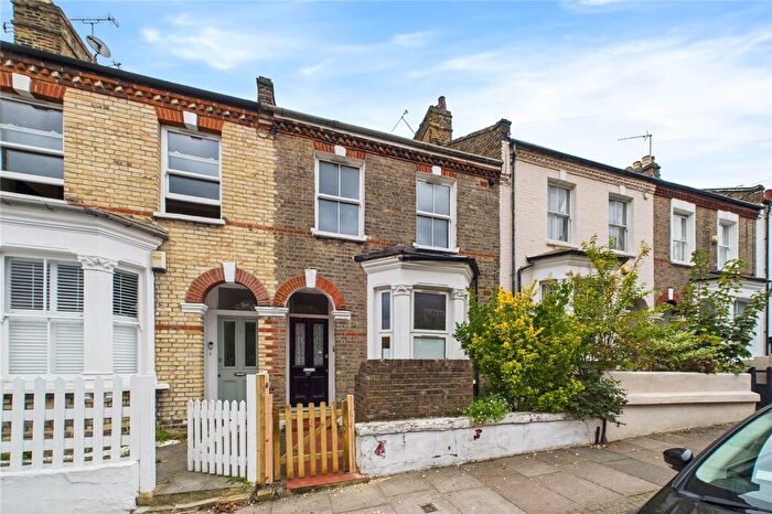 Studio For Sale In Gowrie Road, London, SW11