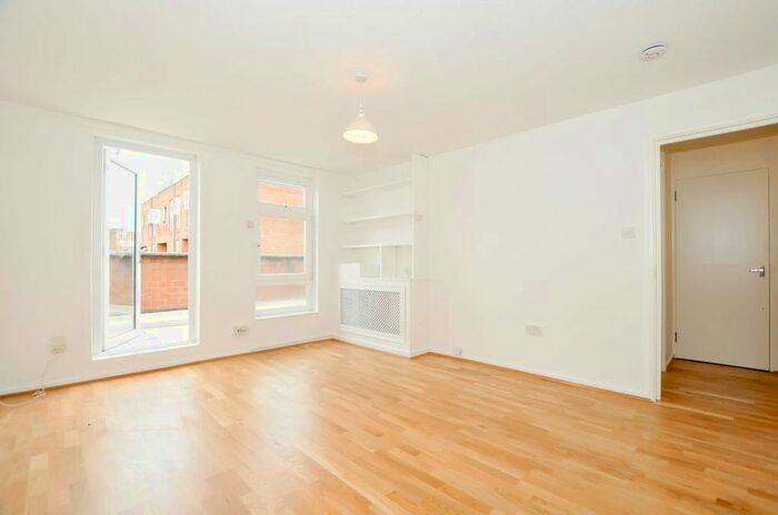 1 Bedroom Flat To Rent In Garnham Close, London, N16