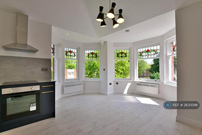 2 Bedroom Flat To Rent In Davenport Park Road, Stockport, SK2