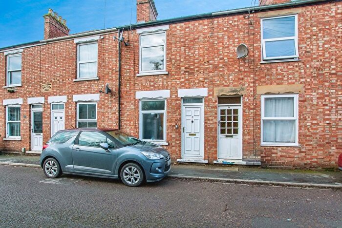 2 Bedroom Terraced House For Sale In Clarence Road, Wisbech, PE13