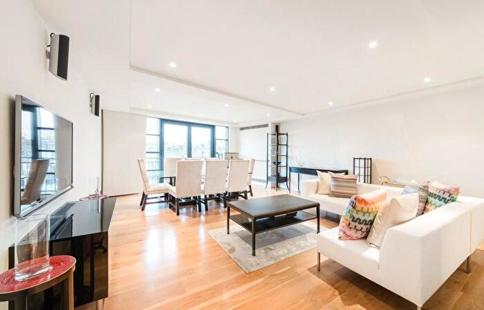 2 Bedroom Flat To Rent In St. Johns Wood Road, St Johns Wood, London, NW8