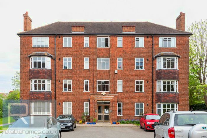 2 Bedroom Flat To Rent In Haslemere Road, Crouch End, London, N8