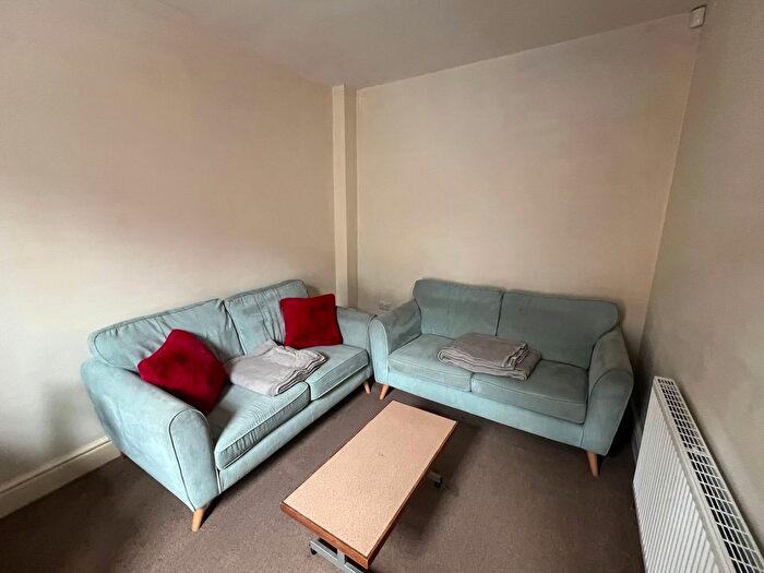 2 Bedroom Terraced House To Rent In Harold Road, Leeds, LS6