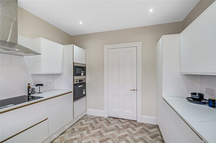 2 Bedroom Flat For Sale In Cartvale Road, Battlefield, Glasgow, G42