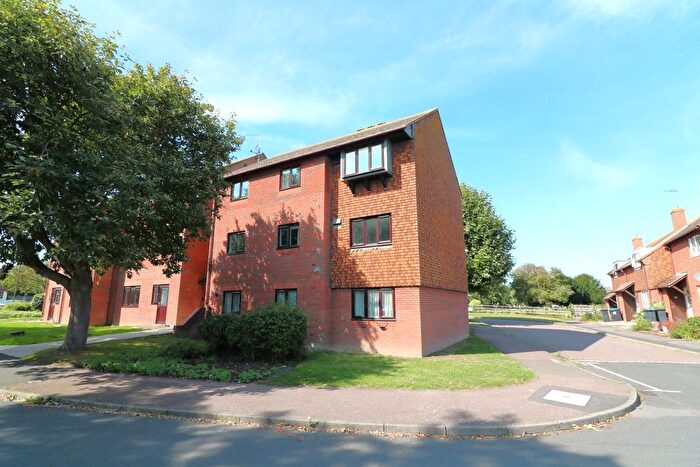 2 Bedroom Flat For Sale In Jubilee Road, Sandwich, CT13