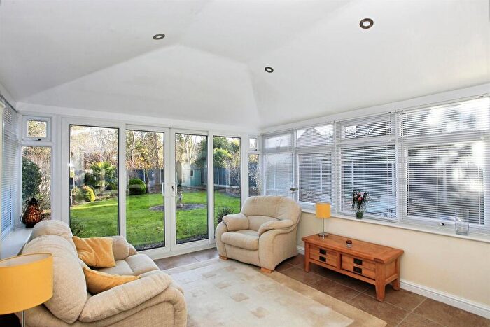 4 Bedroom Detached House For Sale In Lakeside, Peterborough, PE4