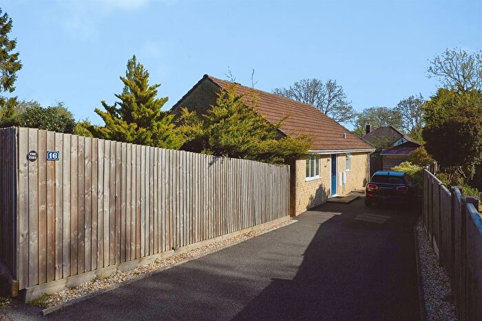 2 Bedroom Detached Bungalow For Sale In Rookery Close, Gillingham, SP8