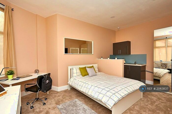 Studio To Rent In Warwick Row, Coventry, CV1