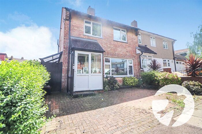 3 Bedroom Semi Detached House For Sale In Valence Road, Erith, DA8