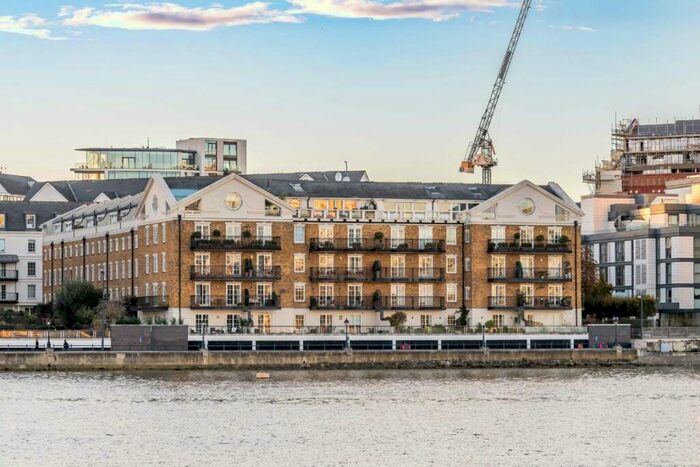 3 Bedroom Flat To Rent In Admiral Square, Chelsea Harbour, SW10