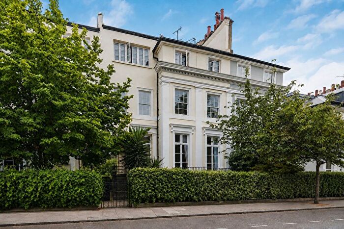 2 Bedroom Flat For Sale In Newton Road, Bayswater, London, W2