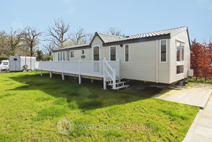 2 Bedroom Mobile Home To Rent In Brook Farm, Peeks Brook Lane, Horley, Surrey, RH6
