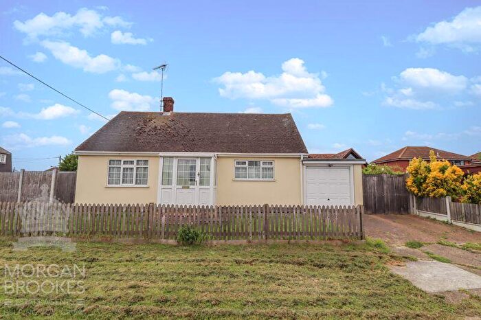 2 Bedroom Bungalow For Sale In Point Road, Canvey Island, SS8
