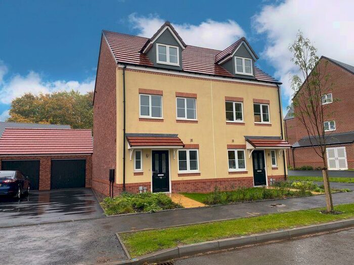 3 Bedroom Semi-Detached House To Rent In Lea Castle Drive, Kidderminster, DY10