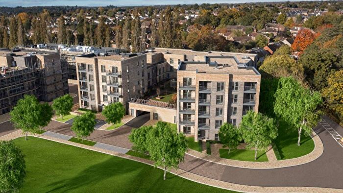 2 Bedroom Flat To Rent In Luctons Close, Epping Gate, IG10