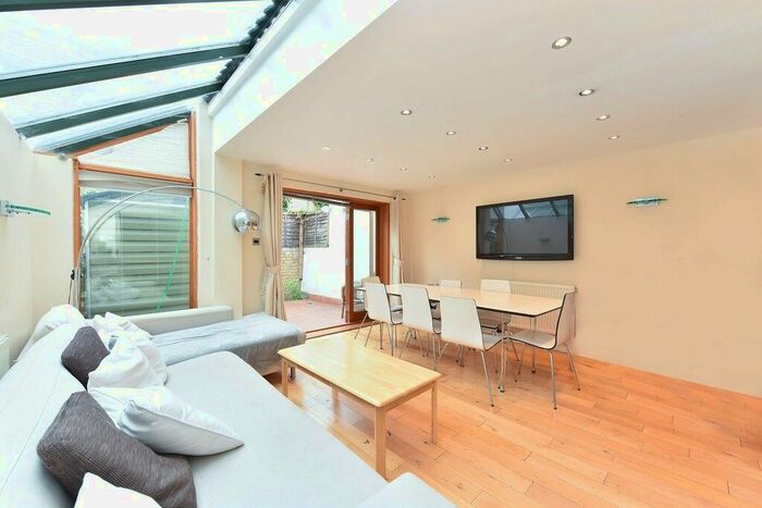 5 Bedroom Property To Rent In Burnthwaite Road, Fulham, SW6