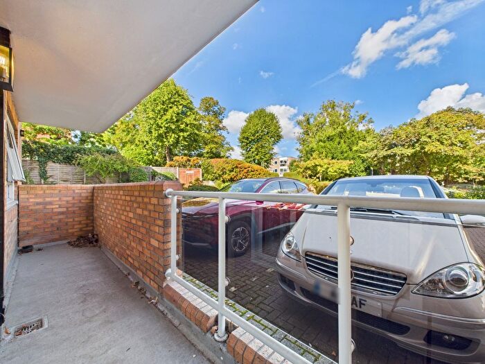 1 Bedroom Flat For Sale In Challoner Court, Bromley Road, Shortlands, Bromley, Kent, BR2