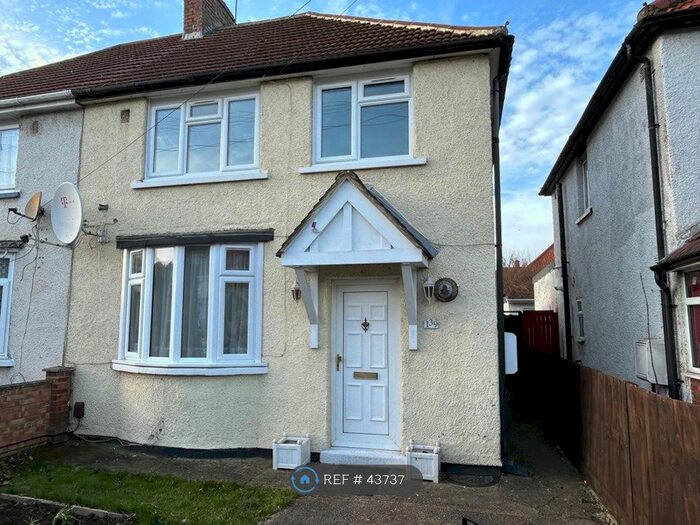 3 Bedroom Semi-Detached House To Rent In Cromwell Road, Hayes, UB3