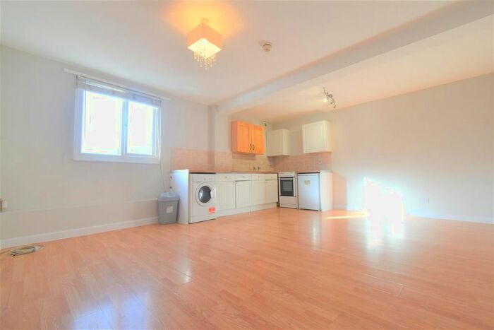 Property To Rent In High Street, Chesham, HP5