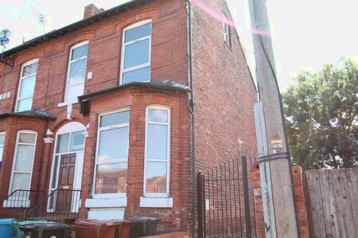 3 Bedroom Semi-Detached House To Rent In Pine Grove, Fallowfield, Manchester, M14