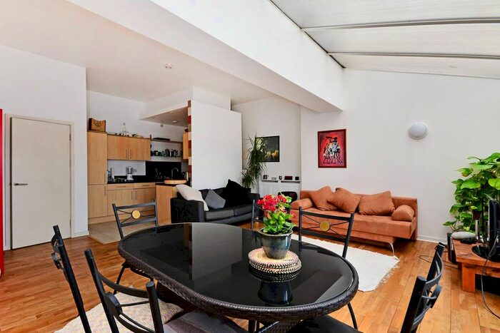 2 Bedroom Flat To Rent In Southwark Park Road, London Bridge, London, SE16