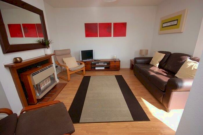 3 Bedroom Terraced House To Rent In L &#; Oakfield Place, Edinburgh, EH8