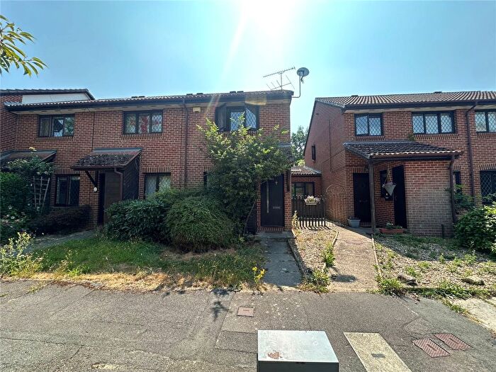 2 Bedroom Property To Rent In Merryman Drive, Crowthorne, RG45