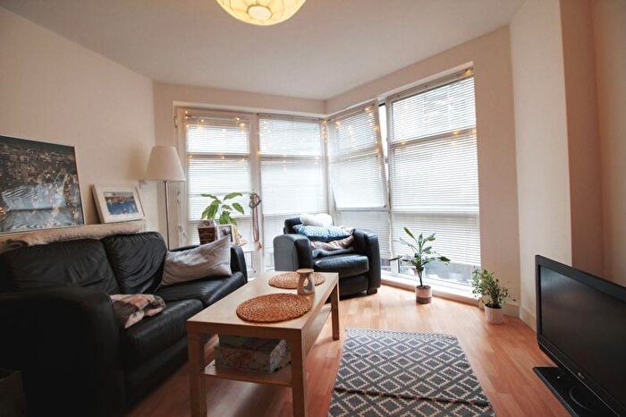 1 Bedroom Flat To Rent In The Atrium, Waterfront Plaza, Station Street, NG2