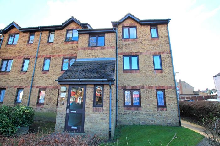 1 Bedroom Flat For Sale In Southwold Road, Watford, WD24