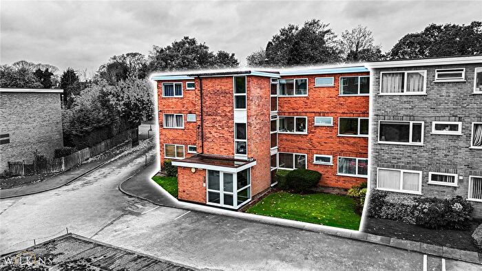 2 Bedroom Flat For Sale In Lichfield Road, Sutton Coldfield, West Midlands, B74