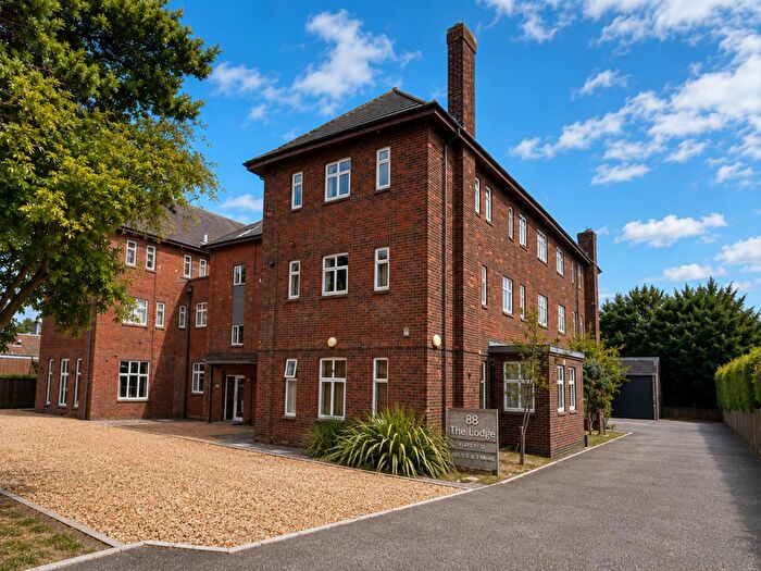 2 Bedroom Flat For Sale In Weldon Road, Corby, NN17