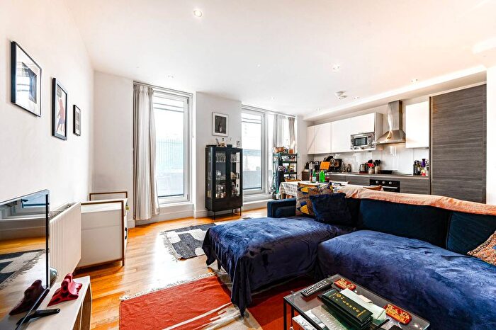 2 Bedroom Flat For Sale In Merryweather Place, Greenwich, London, SE10
