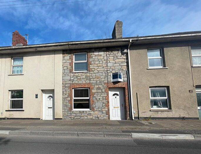 1 Bedroom Terraced House For Sale In Furnham Road, Chard - No Onward Chain, TA20