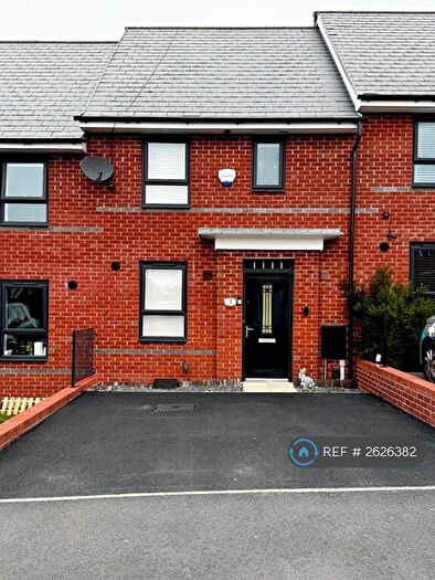 3 Bedroom Terraced House To Rent In Rochdale, Rochdale, OL11
