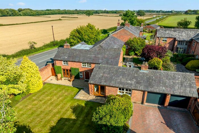 4 Bedroom Detached House For Sale In Steadings Rise, Mere, Knutsford, WA16