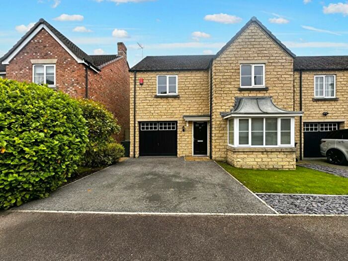 4 Bedroom Detached House To Rent In Ecklands Croft, Millhouse Green, Sheffield, S36