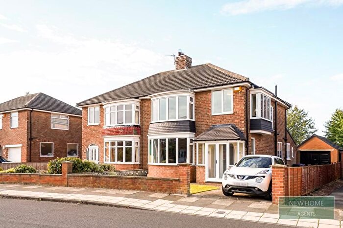 3 Bedroom Semi-Detached House For Sale In Ruskin Avenue Middlesbrough, TS5