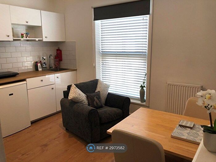 1 Bedroom Flat To Rent In Thesiger Street, Lincoln, LN5