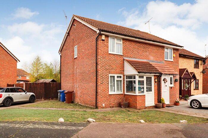 2 Bedroom Semi-Detached House To Rent In Curling Lane, Badgers Dene, Grays, RM17