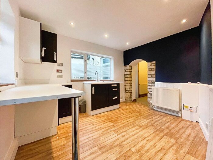 1 Bedroom Flat For Sale In Gloucester Road, Cirencester, Gloucestershire, GL7