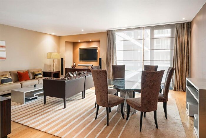 3 Bedroom Flat To Rent In Knightsbridge, London, SW7